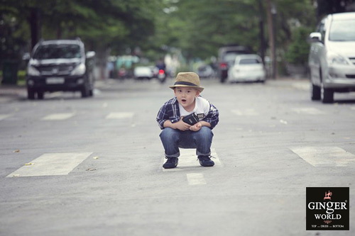 Nhóc Việt 4 tuổi gây sốt với style sành điệu 4.jpg