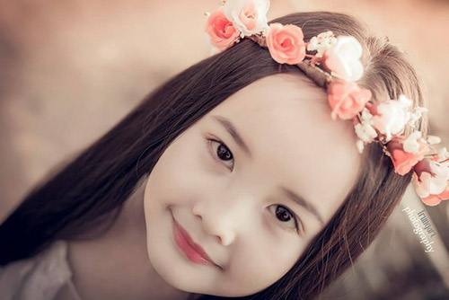 Vẻ đẹp thật đáng yêu của cô bé Hà Nội 6 tuổi3.jpg