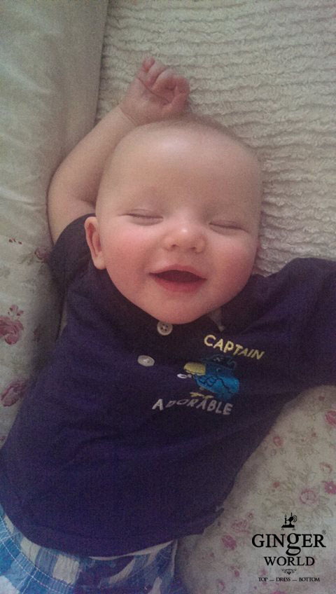Đáng yêu bộ ảnh trẻ em ngủ với gương mặt tràn đầy hạnh phúc 16